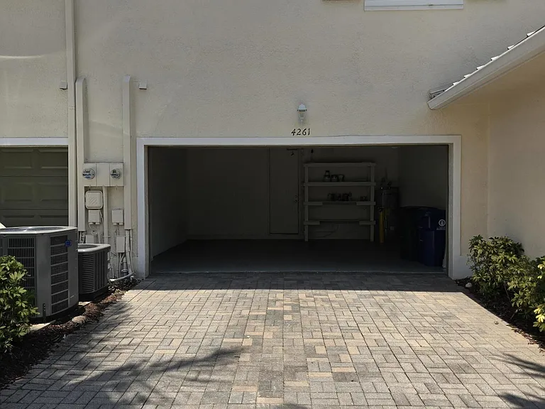 4261 E Main St — Photo 26