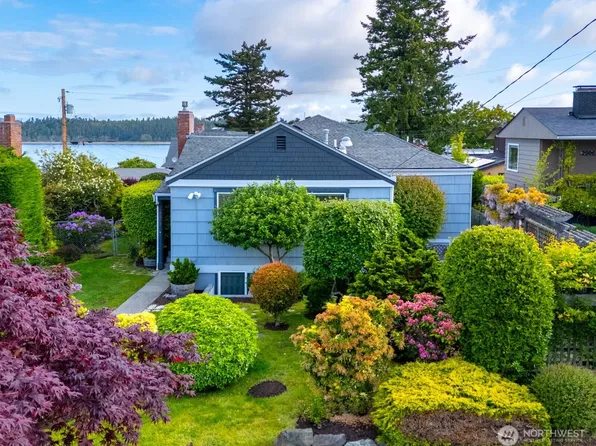 2010 9th Street, Anacortes, WA 98221