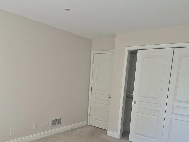 1635 N Milwaukee Ave #303 — Photo 8