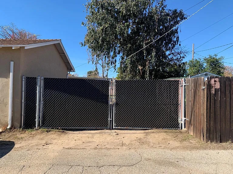 9030 Swinton Ave — Photo 30