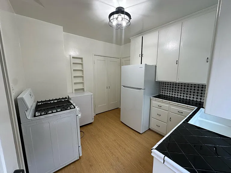 3249 Rowena Ave #4 — Photo 7