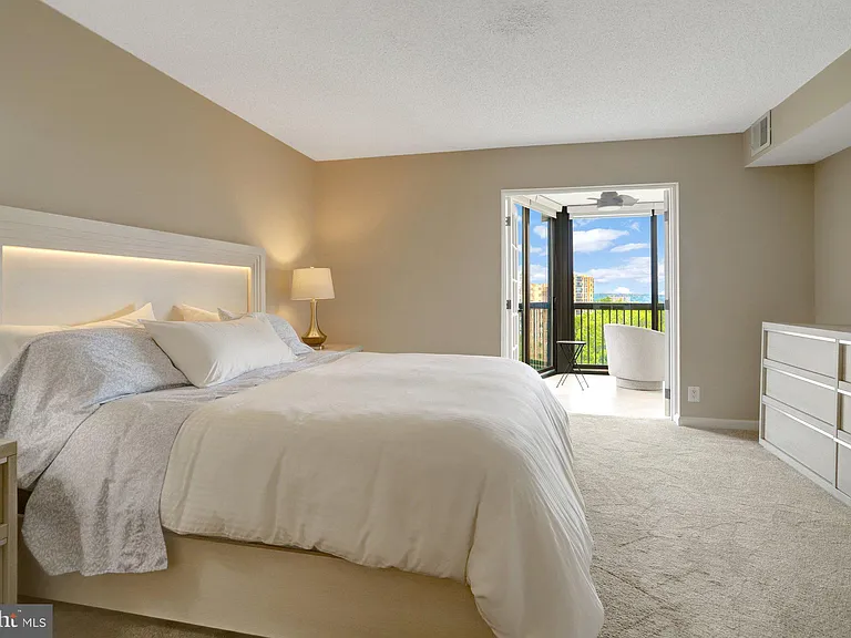 5904 Mount Eagle Dr #1609 — Photo 11