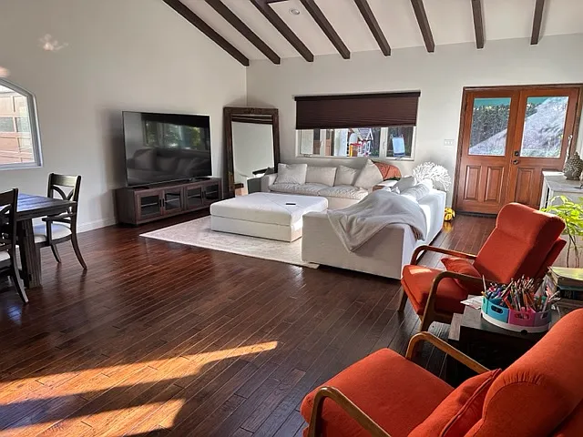 1337 Vuelta Grande Ave — Photo 36
