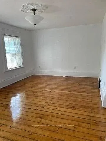378 King St W — Photo 3