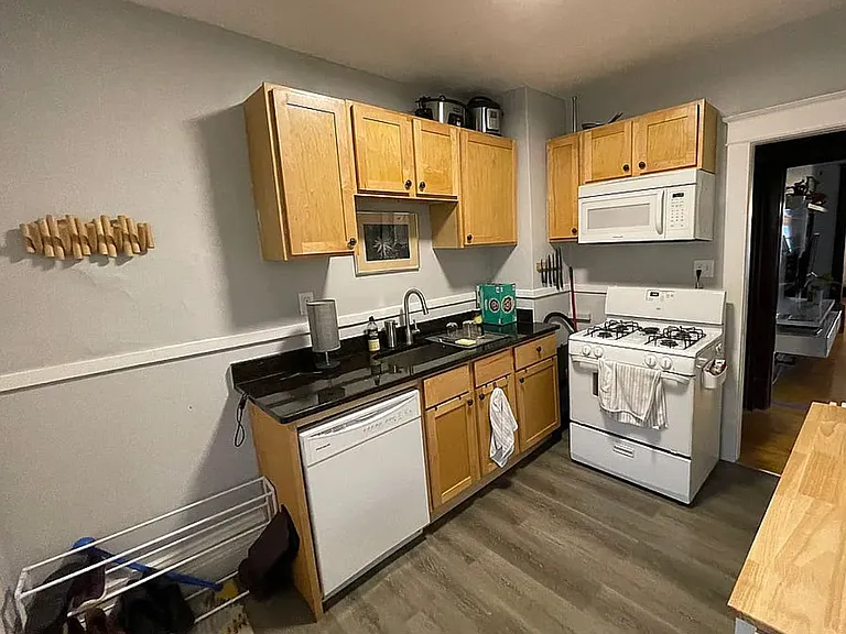 2821 Garfield Ave South — Photo 4