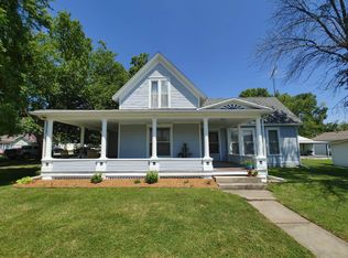 400 N Ewing St, Hamilton, MO 64644