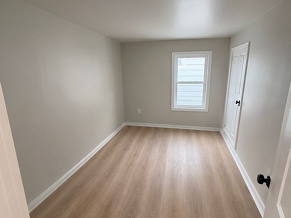 4th image of 351 Montaup St APT 3W