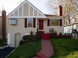 655 Clover Ln, Saint Louis, MO