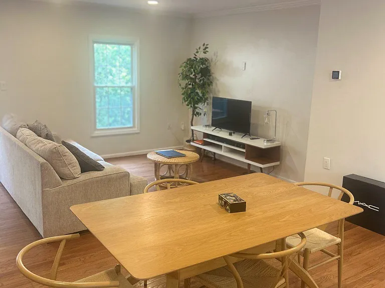 5664 Cabells Mill Ct — Photo 10
