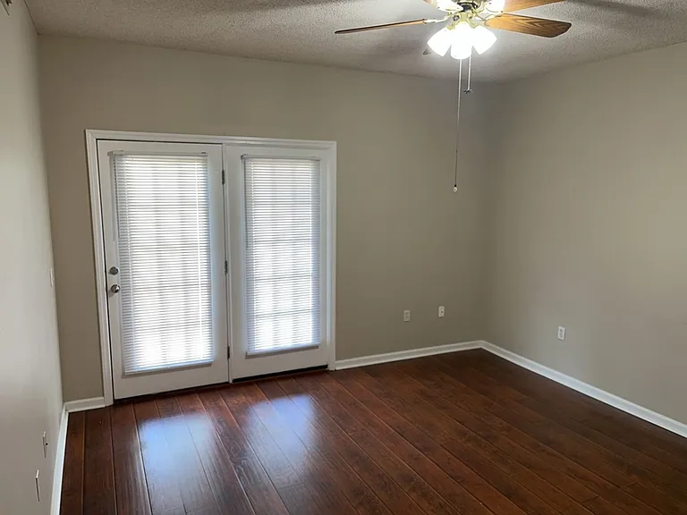 22 E Dubois St #2A — Photo 4