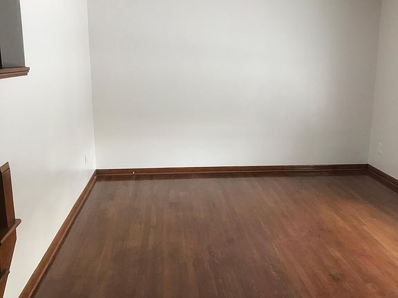 3rd image of 13701 Oakview Blvd