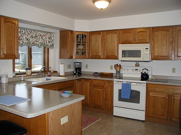 4th image of 53 Malibu Ct