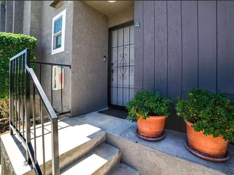 1st image of 2022 Delaware Ave APT 4