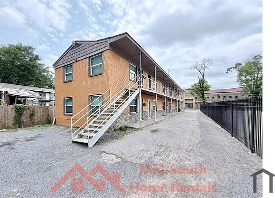 940 Jw Williams Ln #6 — Photo 1
