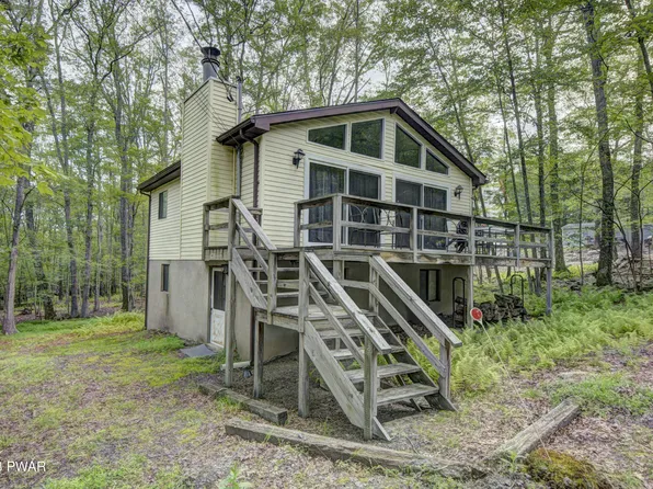 110 Robin Way, Lackawaxen, PA 18435