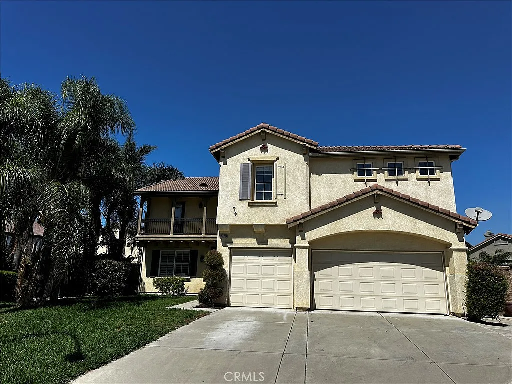 5 bed, 3675 sqft, $4,600 — Photo 1