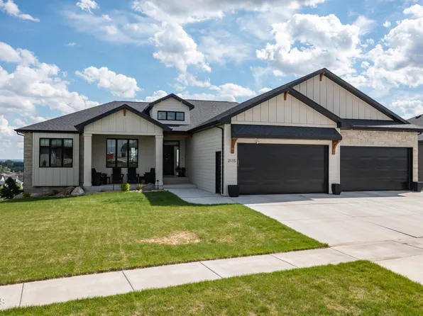 2115 Tule Ln, Bismarck, ND 58503