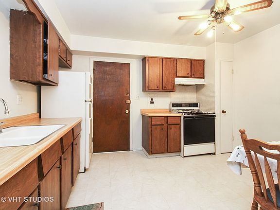 4th image of 1320A Lore Ln APT 103