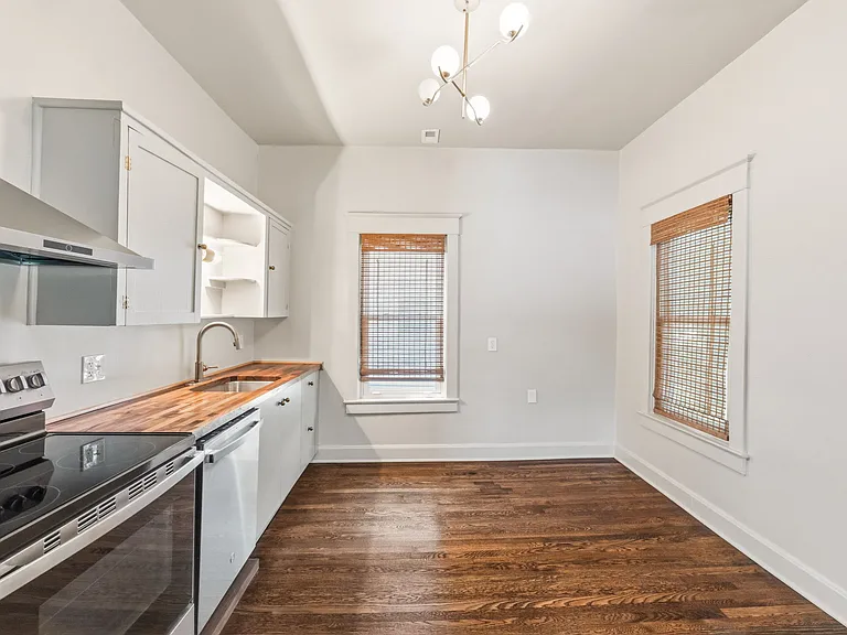 3910 Mercier St #2 — Photo 9
