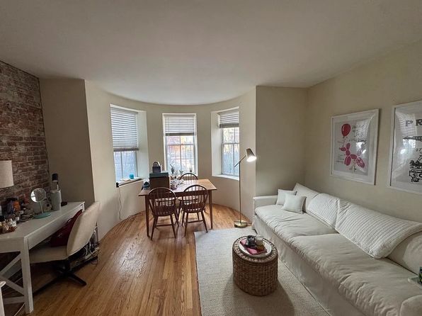 90 Saint Botolph St APT 4