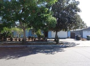 1429 E Wilson Ave E, Escondido, CA 92027