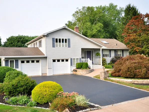 15 Frances Drive, Manchester, CT 06040