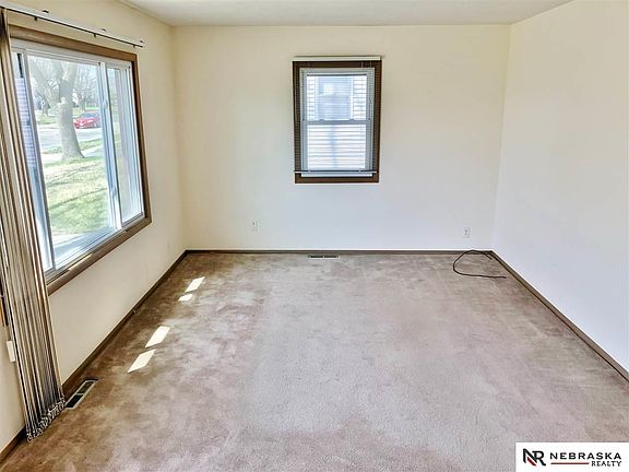 4th image of 3113 S 122nd Ave