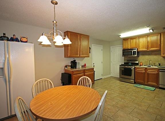 3rd image of 2532 Taffy Dr
