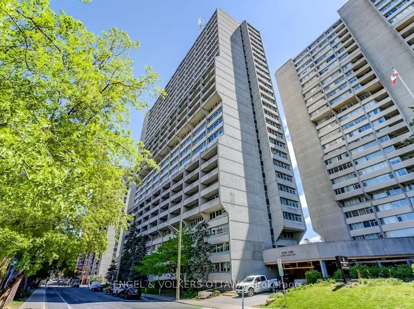 500 Laurier Ave W #2504, Ottawa, ON K1R 5E1