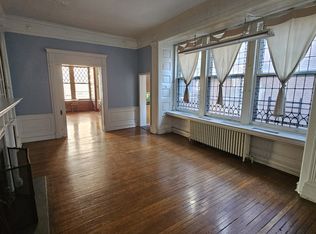 1825 Pine St APT 2R, Philadelphia, PA 19103