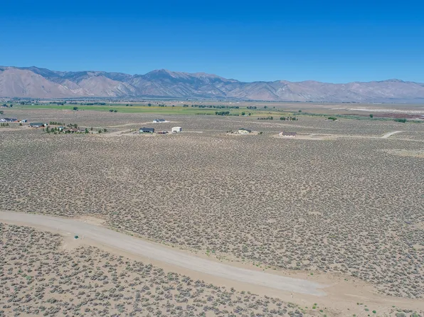 221 W Sierra View Dr, Smith, NV 89430