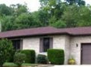 25 Tanglewood Rd, Belpre, OH 45714