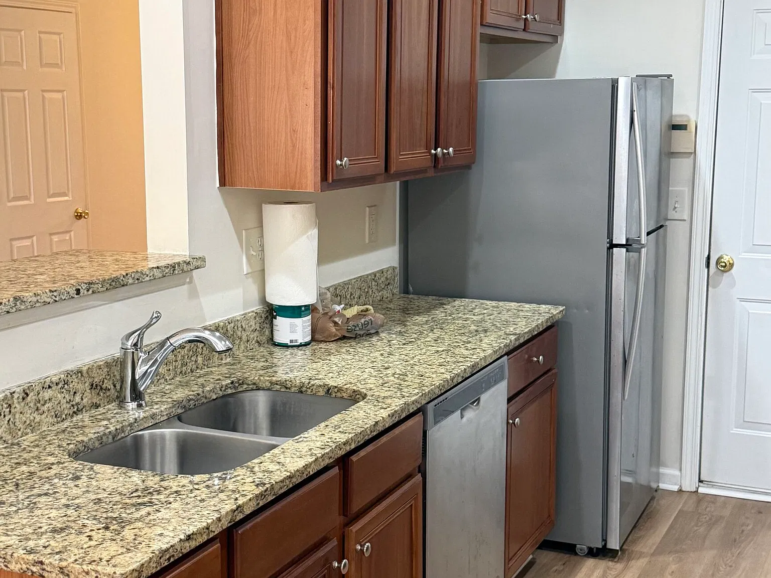 3 bed, 2.5 bath, 1612 sqft, $2,200 — Photo 4