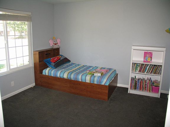 5th image of 2820 Valley View Rd