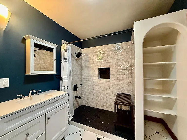 519 S Cedar St — Photo 13