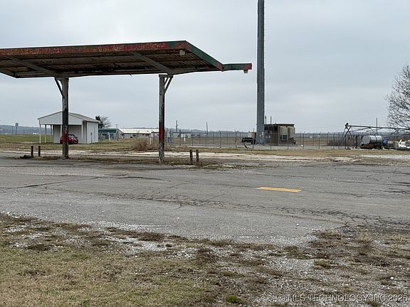4th image of 9999 N Highway 100