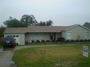 6610 Terrell St, Groves, TX 77619