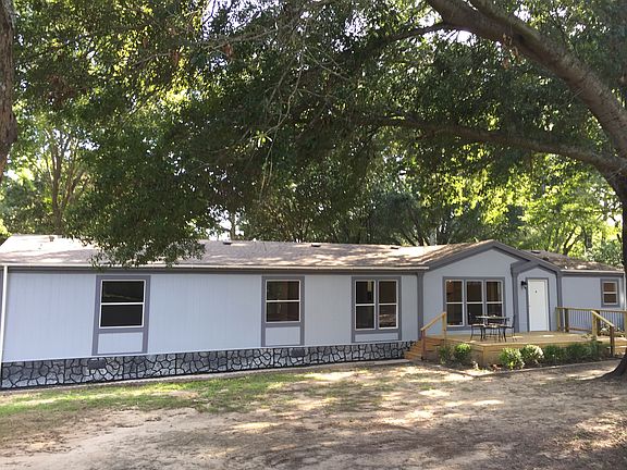 3rd image of 16334 Carole Dr