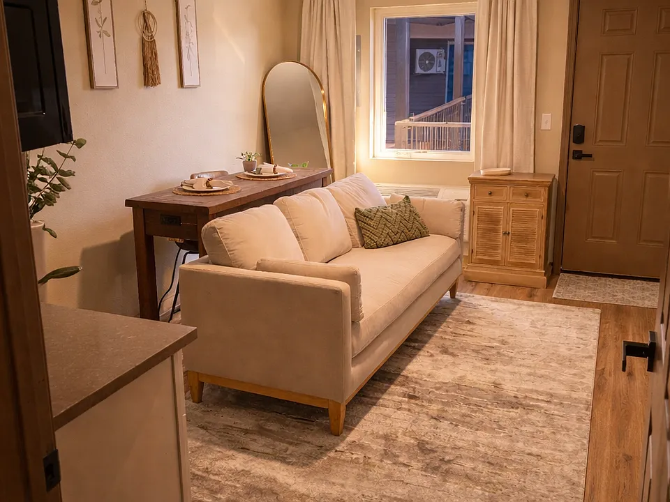 2425 W Country Blvd #76-A2425