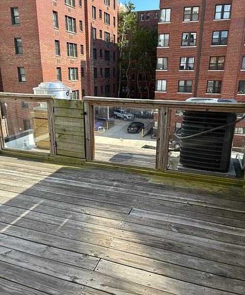 2512 Pennsylvania Ave NW #300 — Photo 2