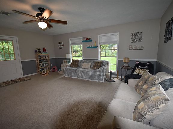 5th image of 134 Skylane Dr