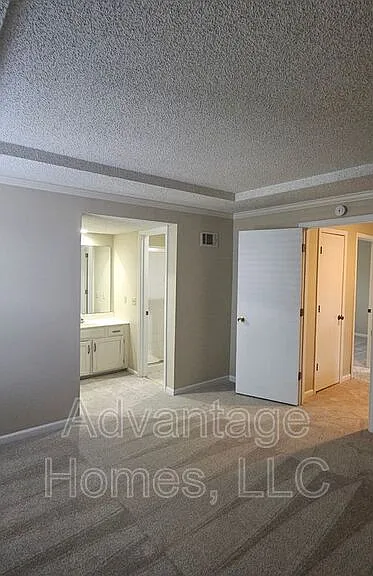 10832 Haskins St — Photo 12