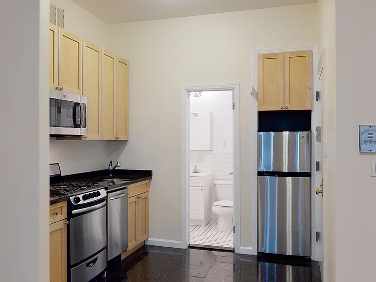 69 W 55th St #4F — Photo 4