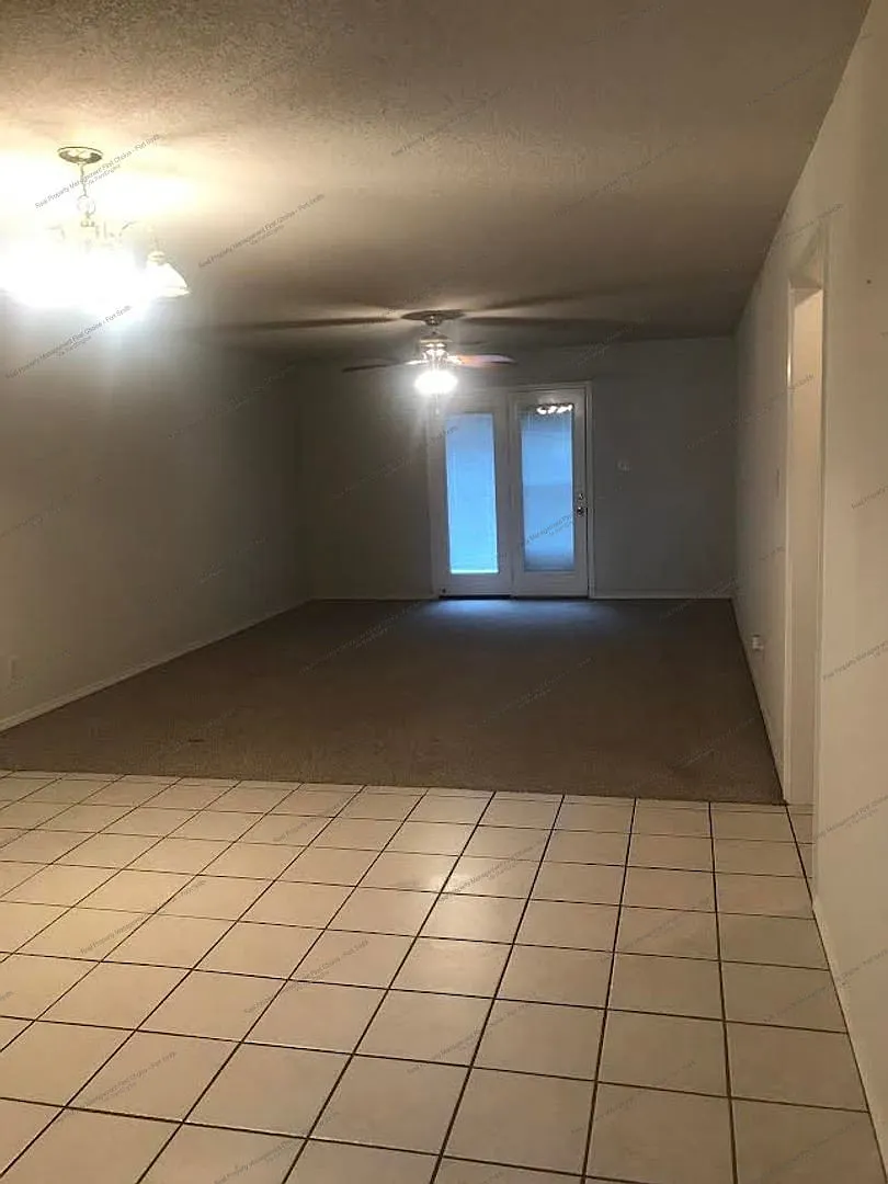 2 bed, 2.0 bath, 1311 sqft, $1,200 — Photo 4