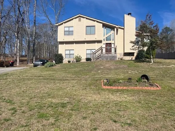 1960 Oakleaf Ln, Lithia Springs, GA 30122
