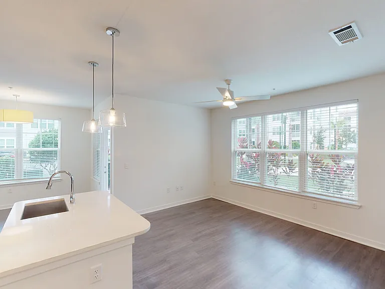 Essex Luxe Apartments — Photo 75