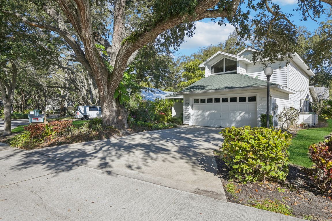 Arbor Oaks Dr-L0702-001.jpg