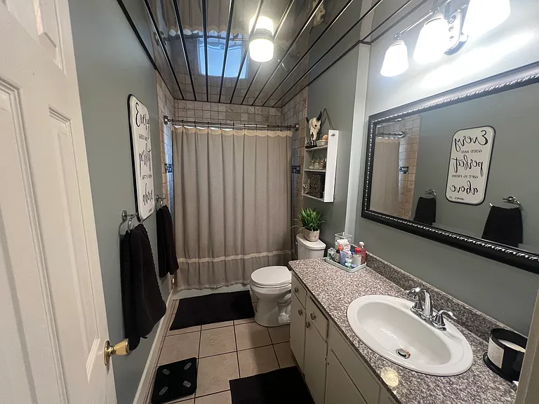 3014 S Lamar Blvd — Photo 7