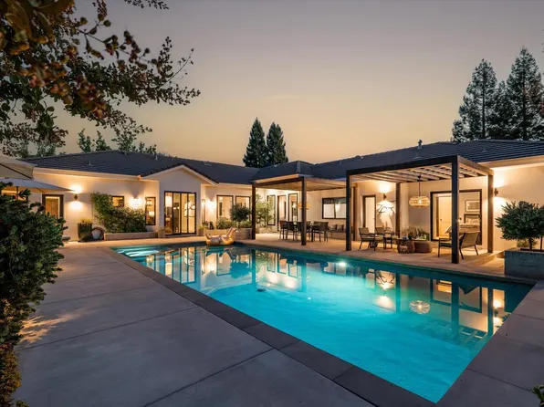 6745 Estates Ct, Auburn, CA 95602