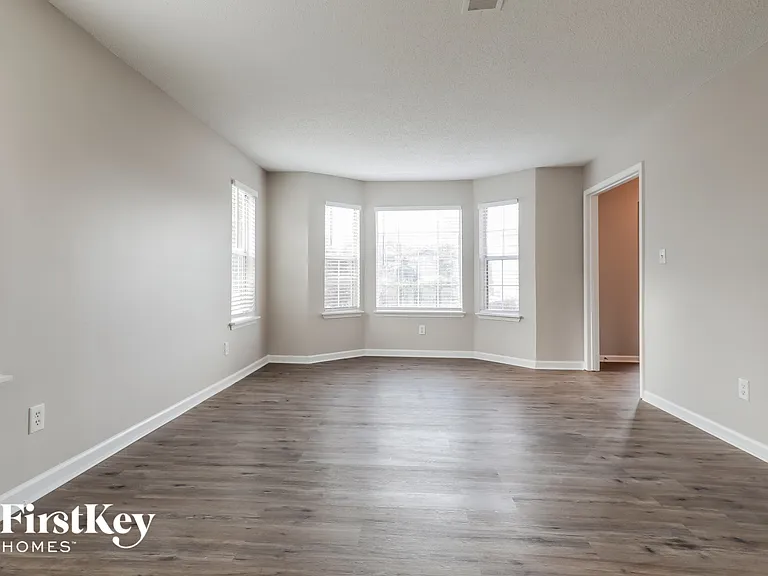 3217 Ivy Lake Ct — Photo 5
